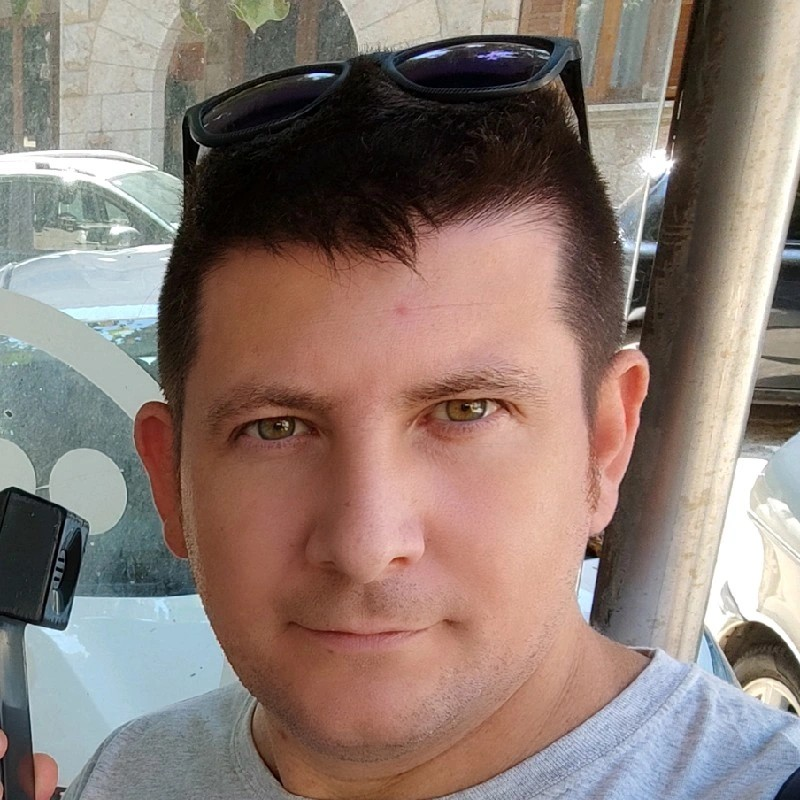 Raúl Valero